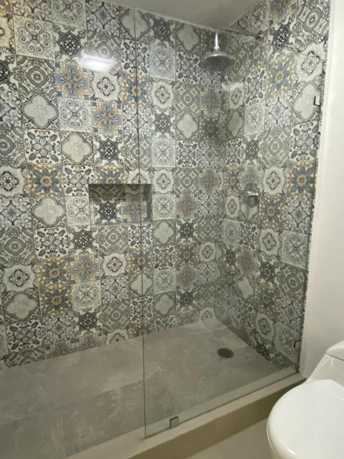 קוארנבאקאבה Hotel Marjaba מראה חיצוני תמונה