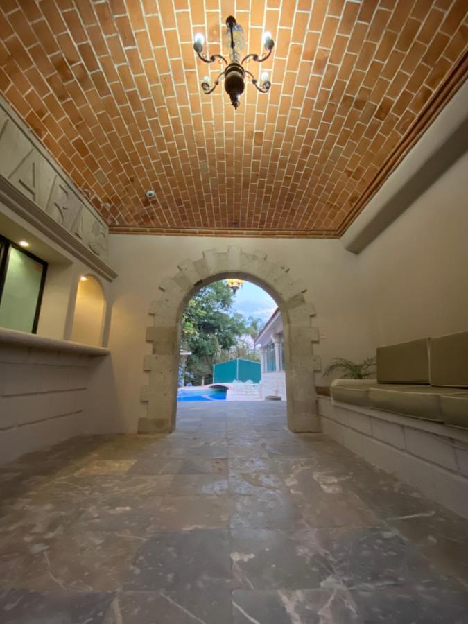 קוארנבאקאבה Hotel Marjaba מראה חיצוני תמונה